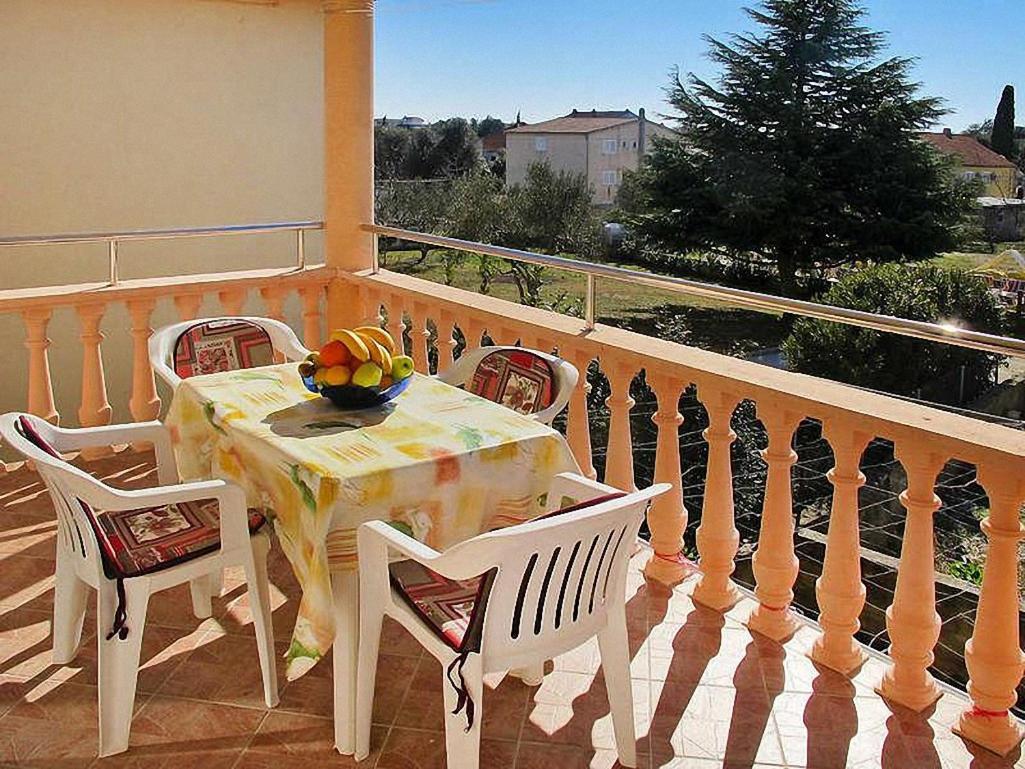 Nives Apartmani Pakoštane Exterior foto